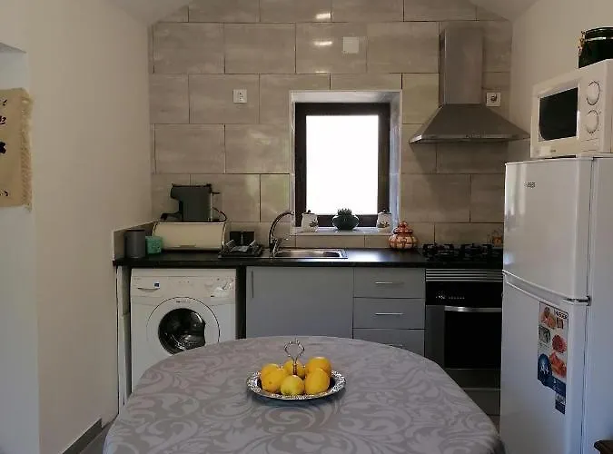 Casinha Da Deolinda * アルデイア・ダス・デース