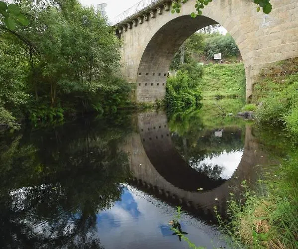 Casinha Da Deolinda * アルデイア・ダス・デース