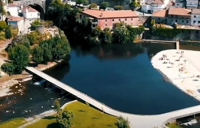 Casinha Da Deolinda * アルデイア・ダス・デース